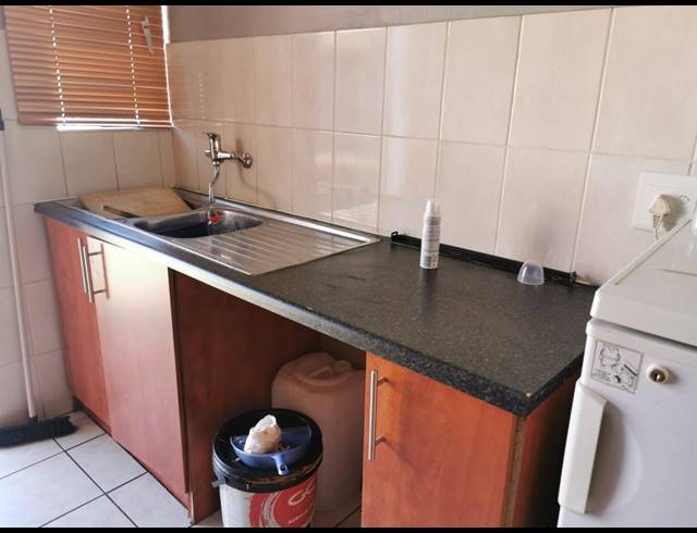 2 BEDROOM FLAT SOLD IN DASPOORT